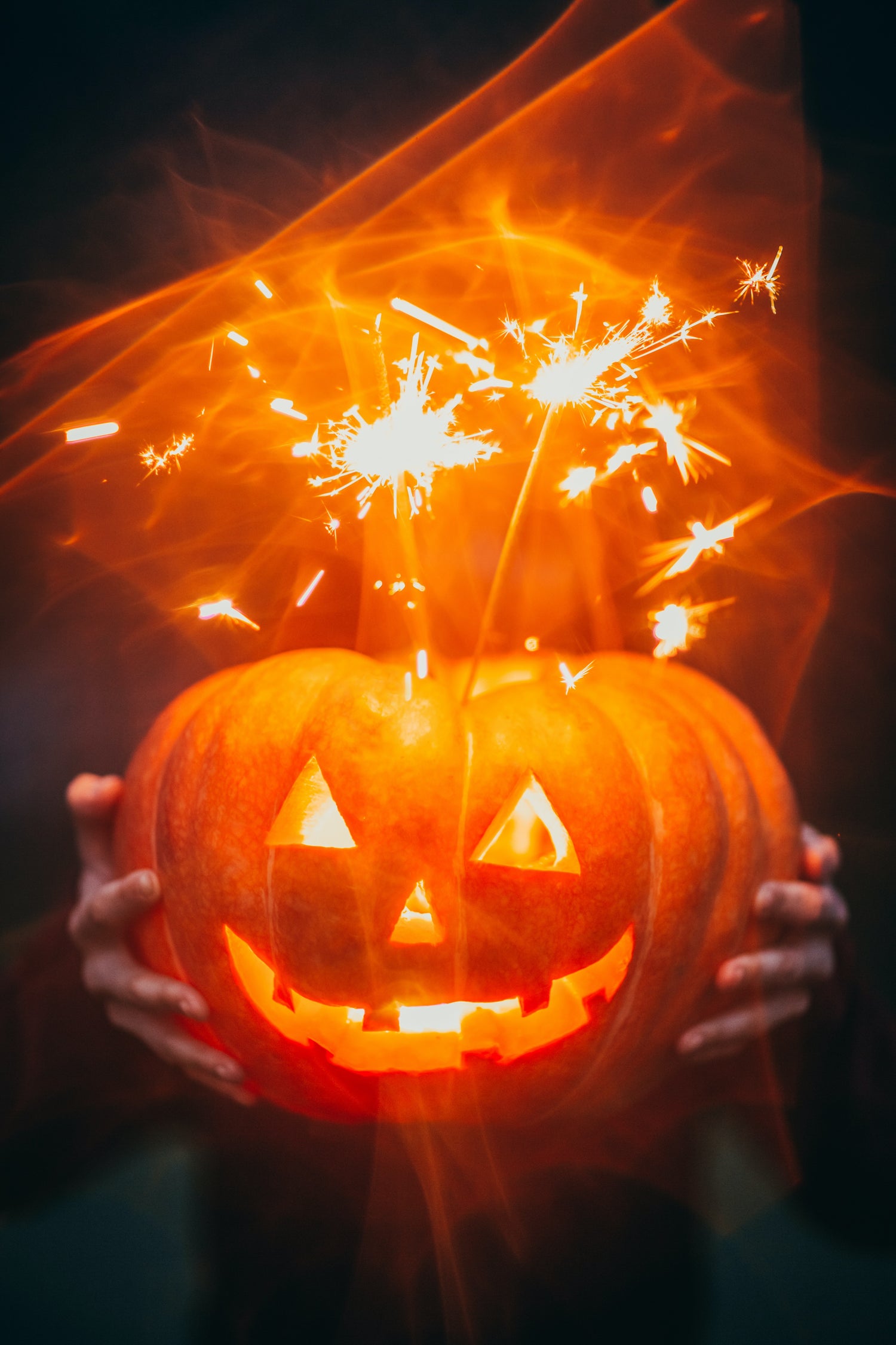 Spook-tacular Halloween Nails to Rock This Season🦇